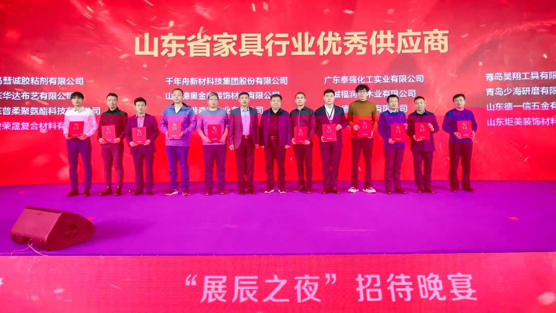 晚宴還安排精彩的節目和多輪幸運抽獎5.jpg